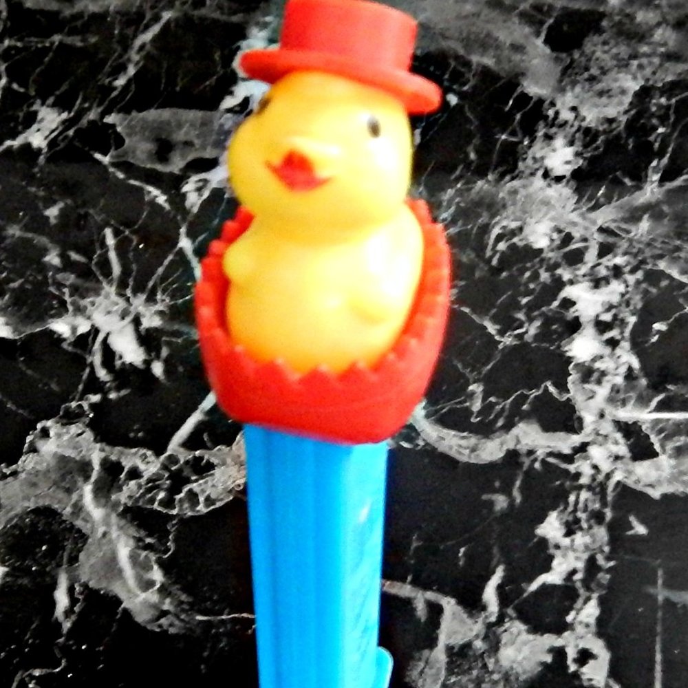 Pez Easter Chick Egg Dispenser 1998 Retired
